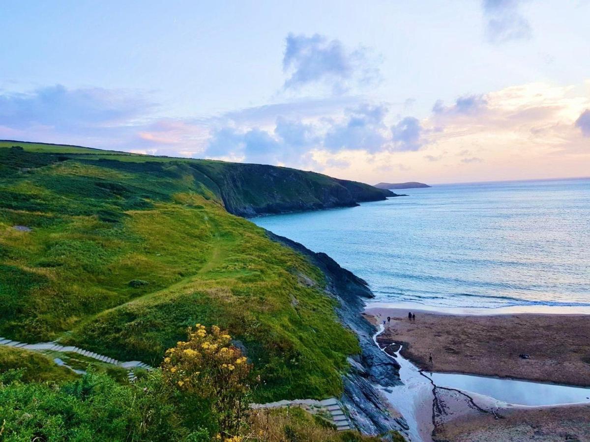 Wild Coastal Retreat At Troed Y Rhiw Aberporth, West Wales Βίλα Εξωτερικό φωτογραφία